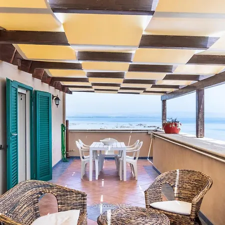 House&villas - La Terrazza Sul Borgo *
