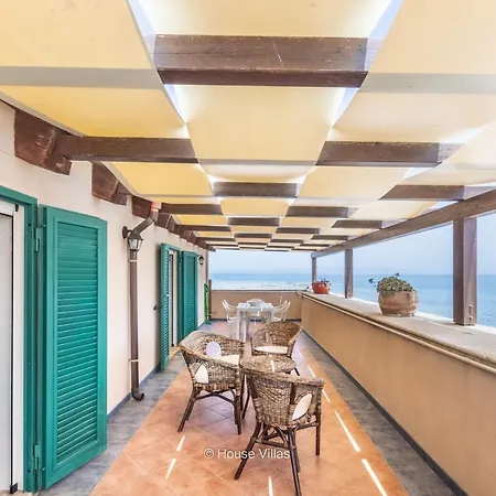 House&villas - La Terrazza Sul Borgo *